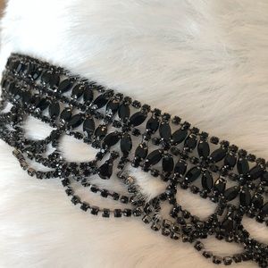Black stone choker